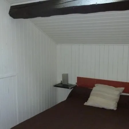 De L'avenue Hotel 3*